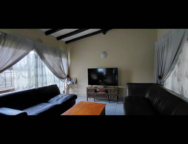 3 BEDROOM FREESTANDING TO LET IN ROODEKOP